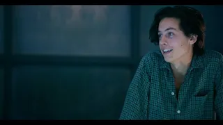 Five feet apart dating scene(Cole sprouse and Haley Lu Richardson).