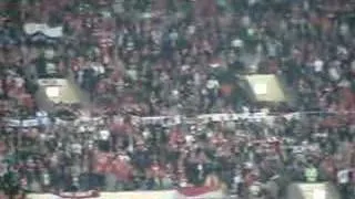 Man United fans sing a club hymne at CL Final in Moscow