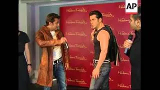 UPDATE Bollywood heartthrob unveils his wax figure at Madame Tussauds