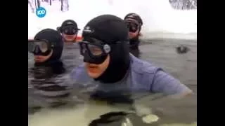 Underwater Ice Hockey in Saint Petersburg (Подледный хоккей)