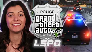 Police Officer Plays As A Cop in Grand Theft Auto V • Professionals Play