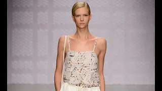 DAKS Spring 2013 London - Fashion Channel