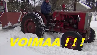 Valmet 565 lumitöissä #2