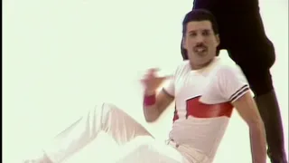 Queen - Calling All Girls