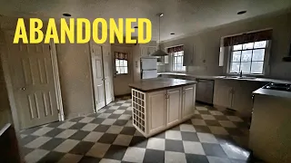 Exploring ABADONED Custom built 1950s House Left Frozen in Time