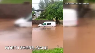 Heavy rain prompts landslides, road closures in Windward Oahu as flash flood warning continues