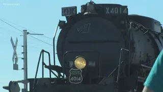 'Big Boy' steam engine rolls through Arizona