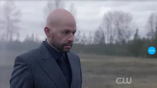 Supergirl 4x15- Lex sees Supergirl for the first time