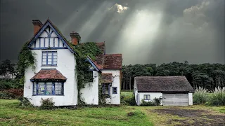 Untouched Abandoned Cottage - Found rooms filled with Antiques