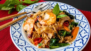 Drunken Noodles in 3 Minutes! Authentic Pad Kee Mao Recipe ผัดขี้เมา