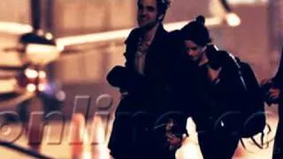 Robert Pattinson & Kristen Stewart (RobSten) Finally Holding Hands in Paris!