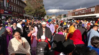 Walking in Southall on Punjabi Sikh Nagar Kirtan day | 1000's of Sikhs in London's "Little Punjab"