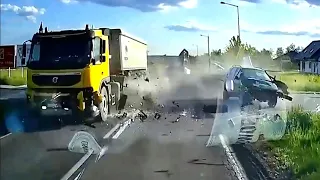 Craziest Car & Truck Crash 2023_Top New Best Of Driving Fail Caught On Camera Compilation Year 2023!