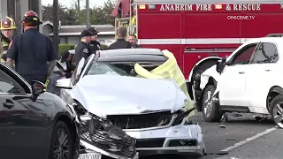 One Killed, Nine Injured After Eight Car Crash | Anaheim