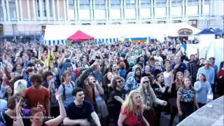 LTJ Bukem playing Underdog - Your Smile @ Vegfest, UK