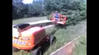 dumbass flips a 60ft boom lift