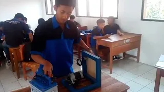 DETIK-DETIK SISWA KESETRUM SAAT PRAKTEK !!