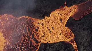 Lavafalls or April 7th 2024 - Volcano crater turned into a huge lavafall - 4K Real audio