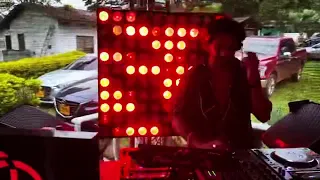 Yaya playing „Marcellus (UK) - Peaches (Tomi & Kesh Remix) in Cali, Colombia