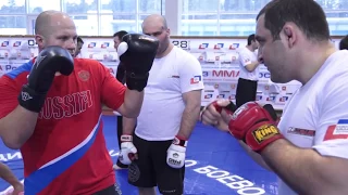 Бокс от Федора Емельяненко, работа на лапах и в парах. Boxing by Fedor Emelianenko