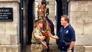 Mano a Mano: King's Troop Showdown: Tourists vs the Scorching Heat - What Happens Next?!