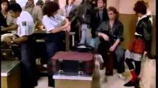 "Customs" - The Tracey Ullman Show