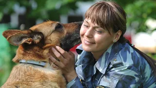Поздравление женщин московской полиции с 8 марта от Александра Добронравова