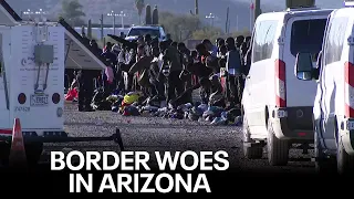 Migrants seen at closed Arizona border crossing