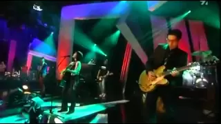 Alanis Morissette - Everything (Live)