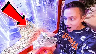 I WON STACKS OF CASH FROM MONEY CLAW MACHINE!