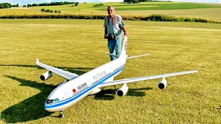 HUGE MODEL AIRLINER AIRBUS A340-300 / RC SCALE MODEL TURBINE JET AIRLINER / FLIGHT DEMONSTRATION !!!