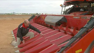 Case IH 4400 Series Corn Head Walkaround