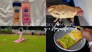 ZIM VLOG: A mundane day in my life as a HOUSEWIFE ft. Hubs Cooks Sadza || Zim Youtuber