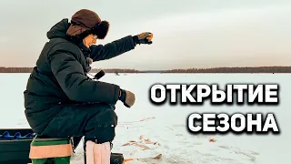 БЕШЕНЫЙ КЛЕВ ПЛОТВЫ! Открытие сезона. Ловля на мормышку. Первый лед 2021.