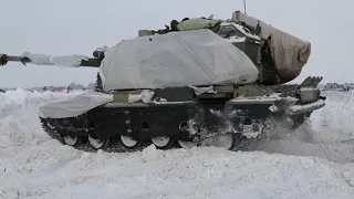 Russian 152 mm self-propelled howitzers "Msta-S" in action