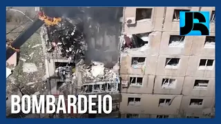 Rússia bombardeia prédio residencial e causa seis mortes no sul da Ucrânia