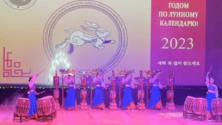 Народный ансамбль "Асадаль". Игра на корейских традиционных барабанах «Огому»