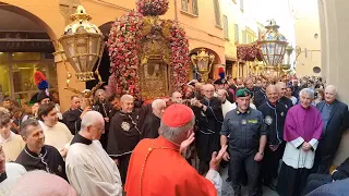 La lunga risalita della Madonna al suo Santuario