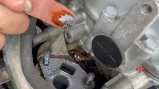 Cómo reparar fuga de aceite de motor honda cívic 205 cambiando cello