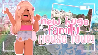New *HUGE* Family Danish Pastel House Tour!! *PREPPY ROOM & MORE* ||Bloxburg Summer Family RP||