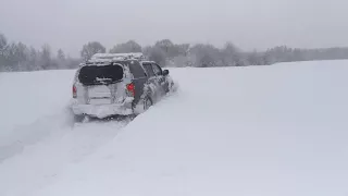 Nissan pathfinder r51 по снегу.