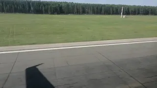 Заход на посадку Boeing 737-800 в аэропорт Красноярска