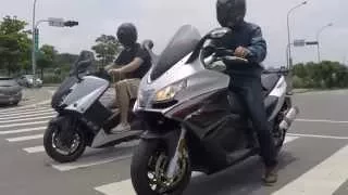 APRILIA SRV850 VS YAMAHA TMAX RACE @Taiwan