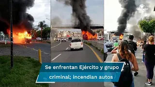 Incendian vehículos tras enfrentamiento en carretera de Jalisco a Saltillo