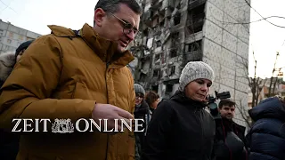 Annalena Baerbock besucht ostukrainische Stadt Charkiw