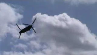 Chinook doing a 'handbrake turn'