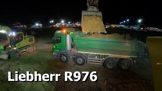 Nightshift with Liebherr R976