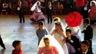 QUADRILHA DA RAYSSA NA ESCOLA AMARELINHA DE CARMO DO PARANAIBA