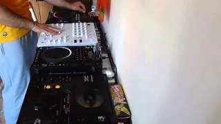 4 Deck Mix 18 Songs in 3 Minutes
