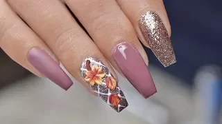 Fall Leaves Design | Red Iguana | April Ryan